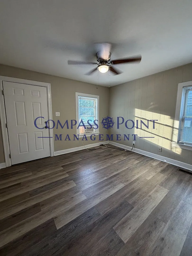 727-745 Shropshire Avenue — Photo 3