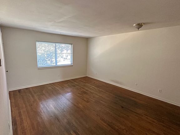 3rd image of 1063 48th St APT C4
