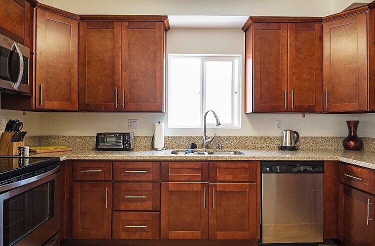 1st image of 1228 S Saltair Ave APT 9