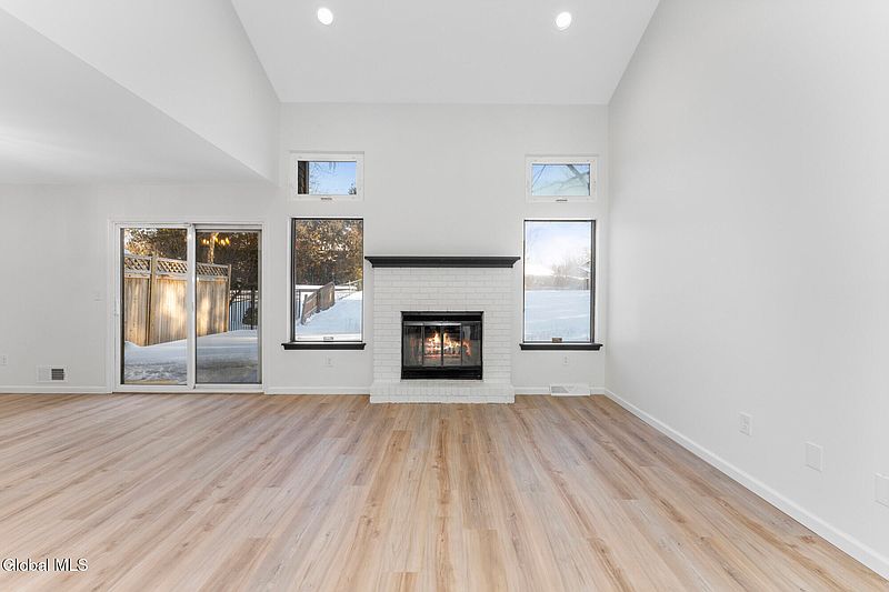4th image of 36 Eton Drive