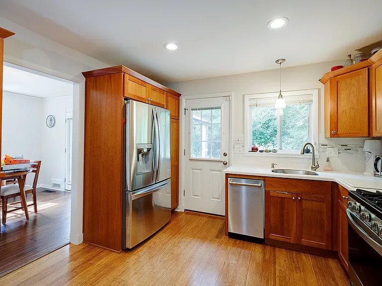 9420 Holland Ave — Photo 15