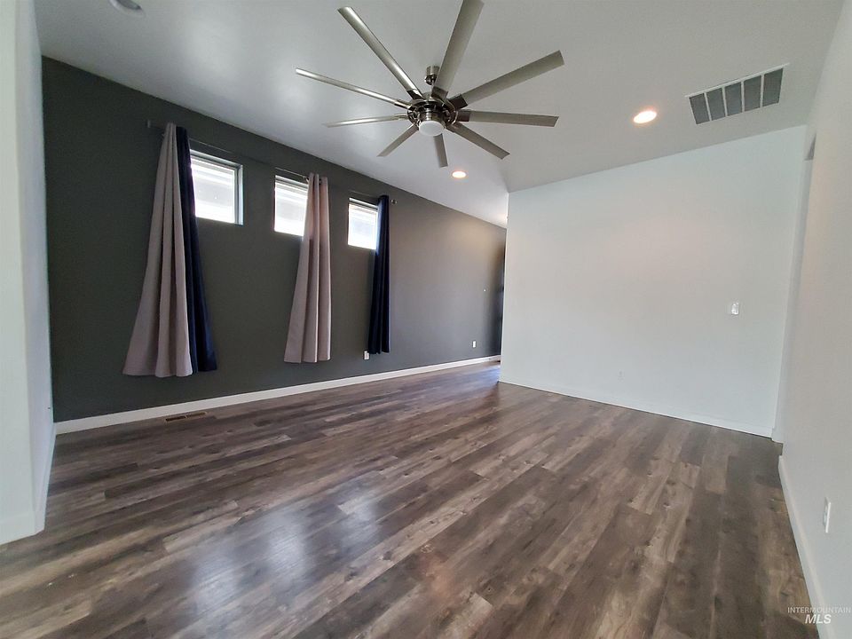 1st image of 2112 Izabella Ct