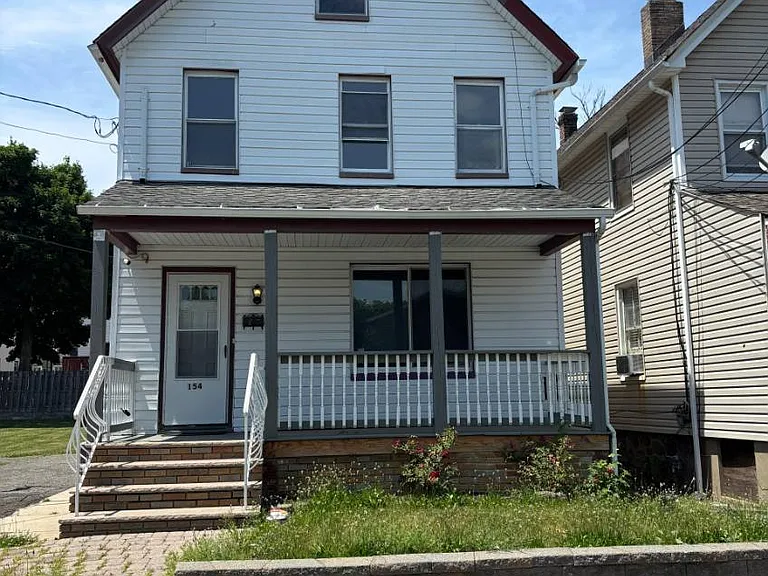 154 West St — Photo 1