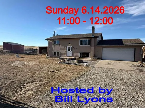 35 Cougar Rd, Glenrock, WY 82637