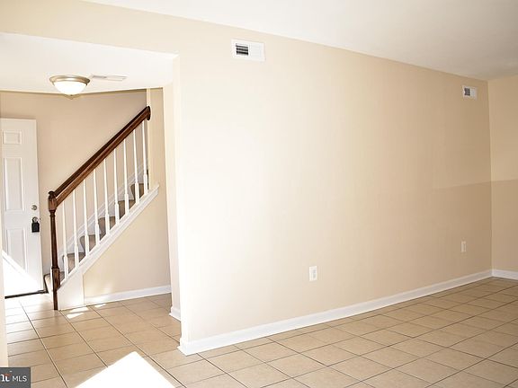 3rd image of 826 Sledgehammer Dr