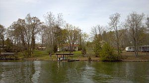 3rd image of 44 Oak Grove Cir