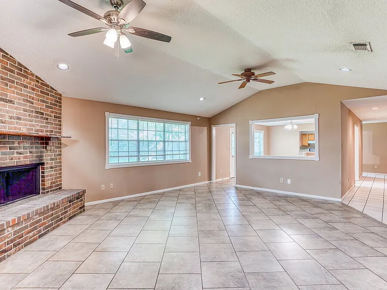 19311 Cypress Bay Dr — Photo 6