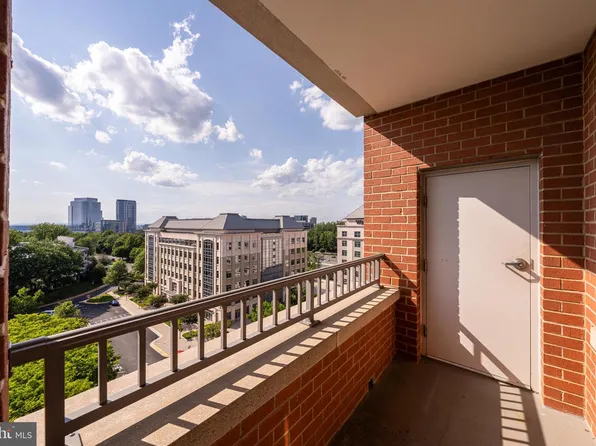11760 Sunrise Valley Dr APT 1008, Reston, VA 20191