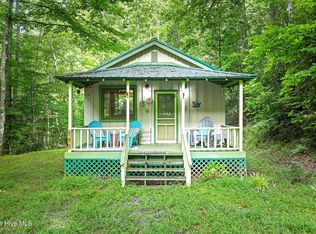 180 Valley Ln, Bryson City, NC 28713