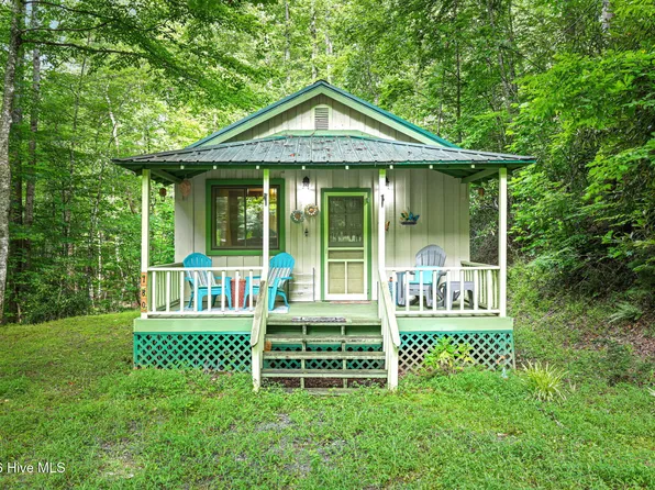 180 Valley Lane, Bryson City, NC 28713