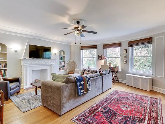 5th image of 6737 N Greenview Ave #2-S