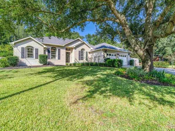 2213 Reservation Rd, Gulf Breeze, FL 32563