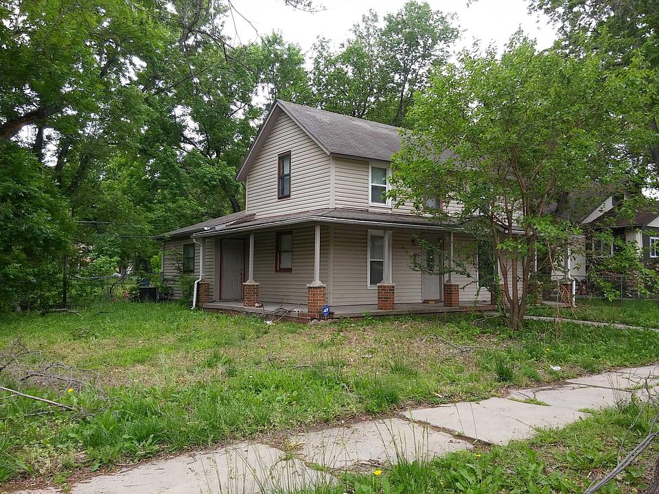 2nd image of 323 W 9th St