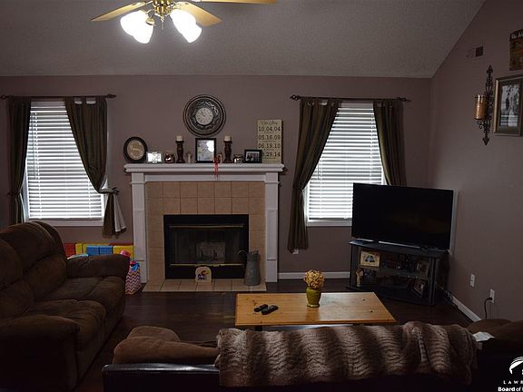 5th image of 1121 Natalie Dr