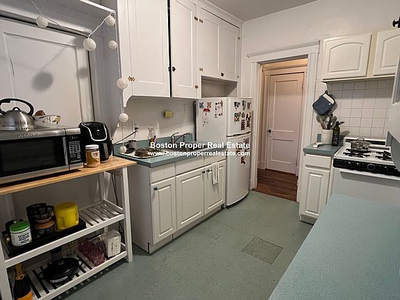 5th image of 15 Melvin Ave APT 2