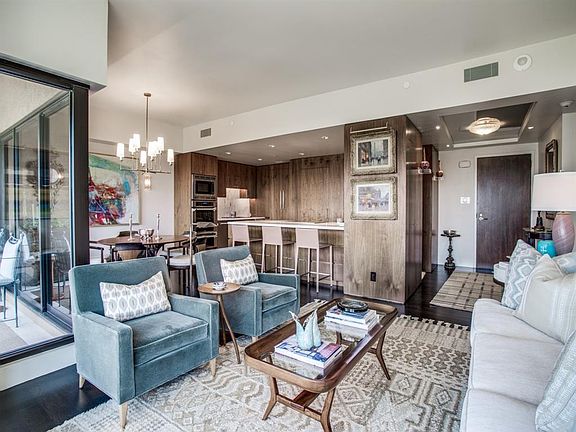 2nd image of 3030 McKinney Ave APT 705