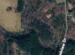 10 Woodview Dr, Chatham, VA 24531