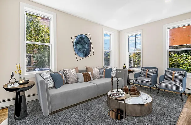 Rented by Onyx | media 25