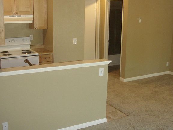 3rd image of 4420 49th St APT 6