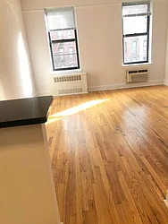 Rented by Metropolis Real Estate of Manhattan