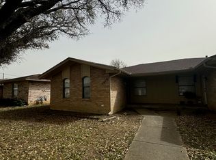 1418 W 7th St, Irving, TX 75060