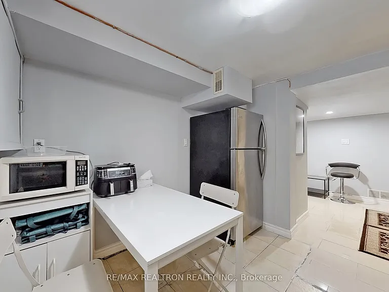 55 Danby Ave #BASEMENT — Photo 9