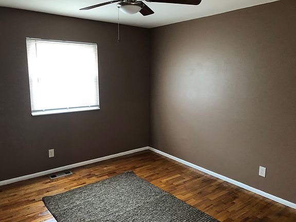 2nd image of 624 Allen Ave