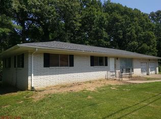 300 Highwood Dr, Belleville, IL 62223