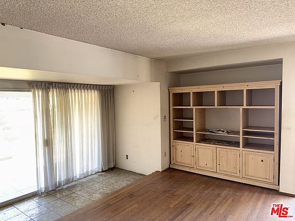 5th image of 11308 Maxine St