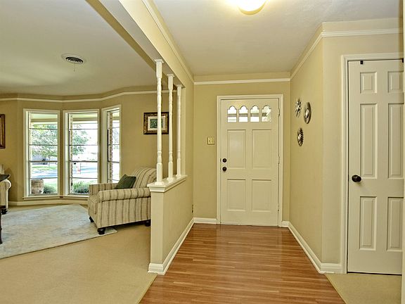 2nd image of 3509 Oakdale Dr
