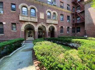 62-98 Saunders St #1, Rego Park, NY 11374