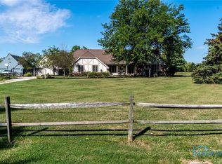 1516 Millbury Rd, Northwood, OH 43619