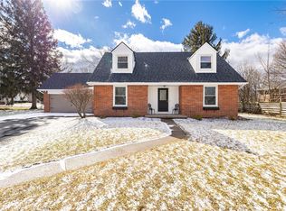 6203 Antlers Dr, Farmington, NY 14425