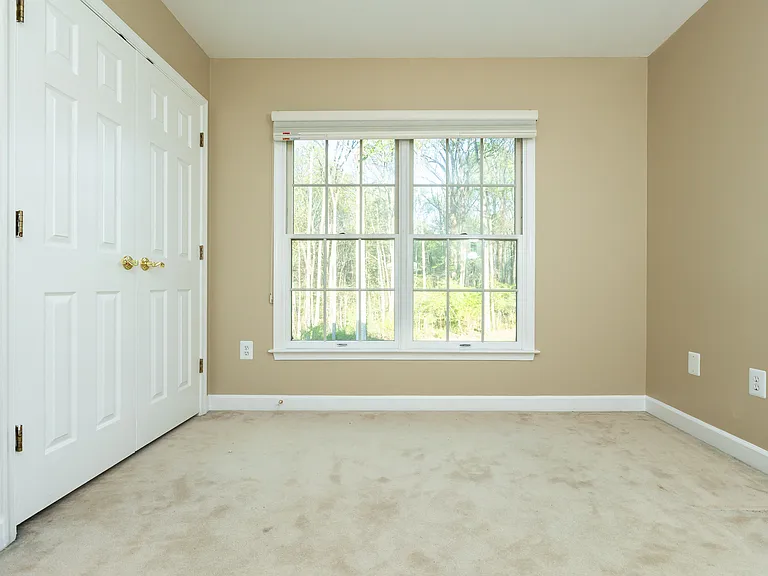 13576 Highland Rd — Photo 15