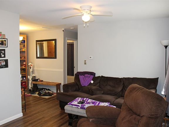 2nd image of 906 N Campbell St