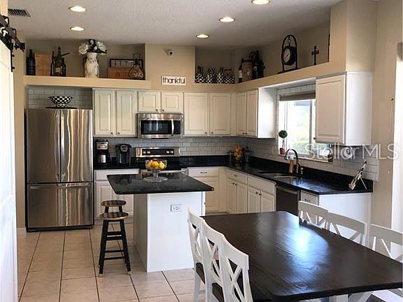 3rd image of 18121 Diamond Cove Ct