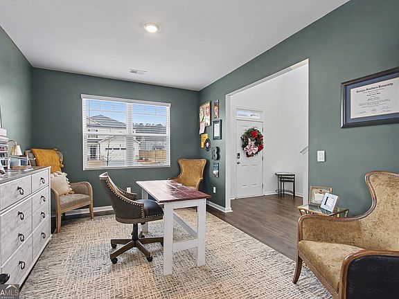 4th image of 384 Condor Ct