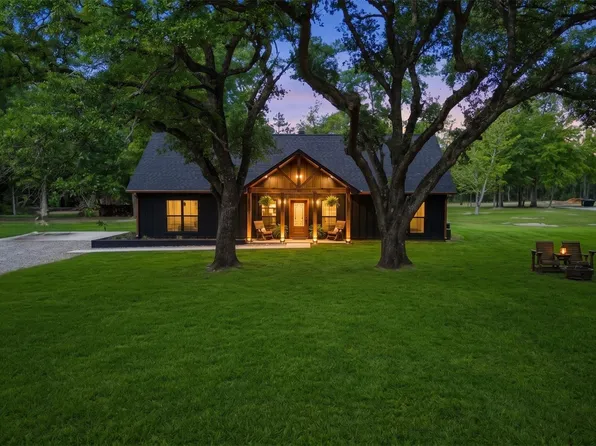 2950 County Road 4375, Spurger, TX 77660
