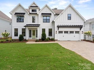 6906 Providence Ln W, Charlotte, NC 28226