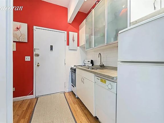 4th image of 360 W 21st St APT 4D