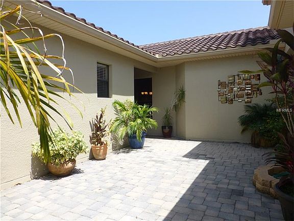 2nd image of 776 Barcelona Dr