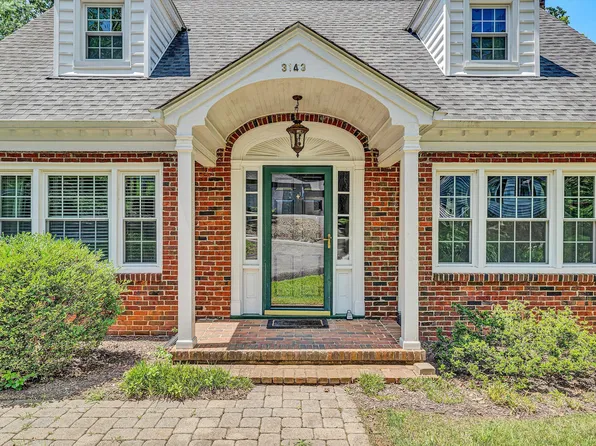 3143 W Ridge Rd SW, Roanoke, VA 24014