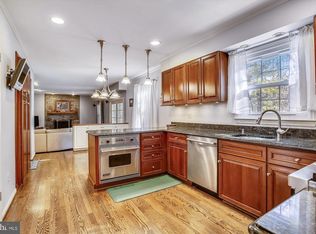 7321 Walnut Knoll Dr, Springfield, VA 22153