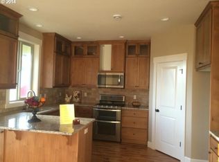 18687 Nutmeg Ln, Oregon City, OR 97045