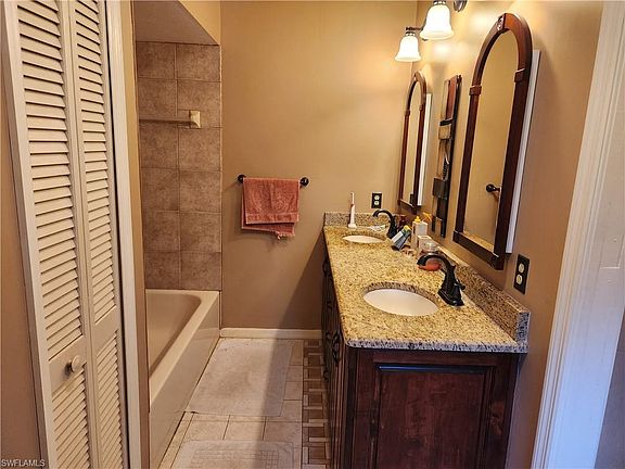 5th image of 1221 Rosepetal LN