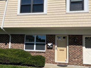 1414 Silver Ct, Hamilton, NJ 08690