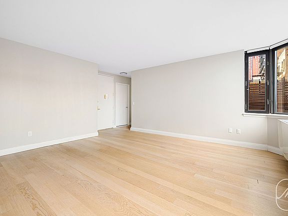 5th image of 345 E 94th St APT 4L