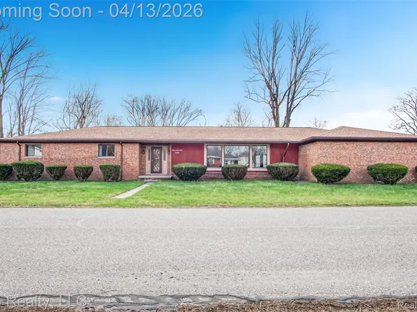 11200 Wahrman St, Romulus, MI 48174