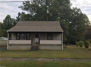 2042 Vernon Ave NW, Warren, OH 44483