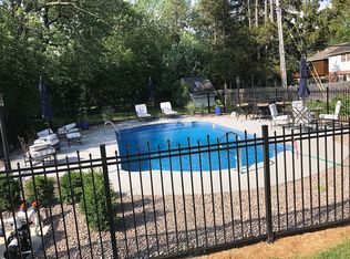 34 Saratoga Rd, Amherst, NY 14226